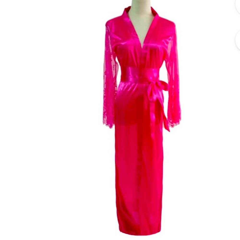 Red satin robe with lace sleeves. Size XL but more like a L. Color is red. NWOT